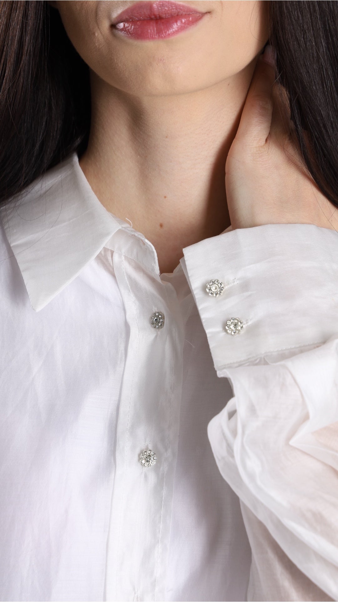 Elegante Bluse mit Schmuckknöpfen