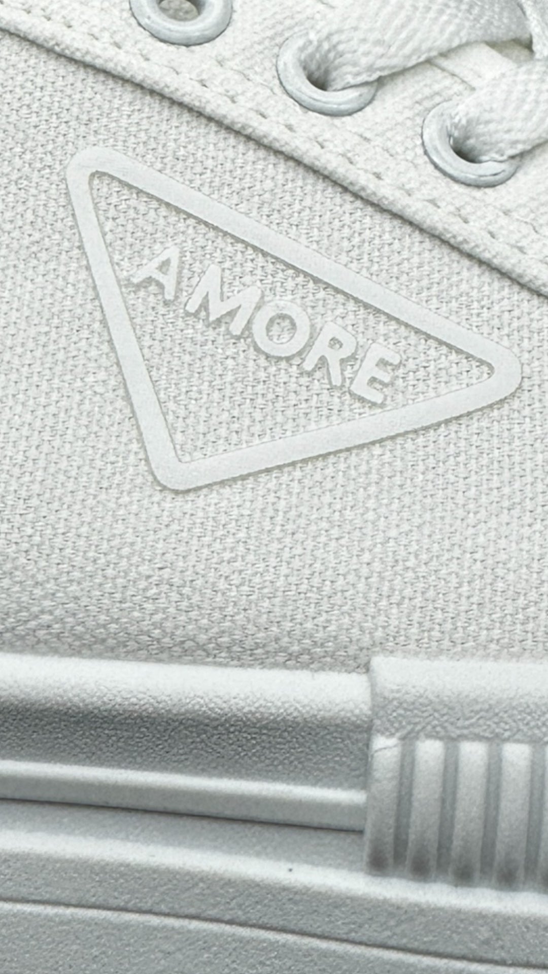 AMORE Sneaker