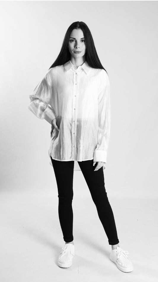 Elegante Bluse mit Schmuckknöpfen